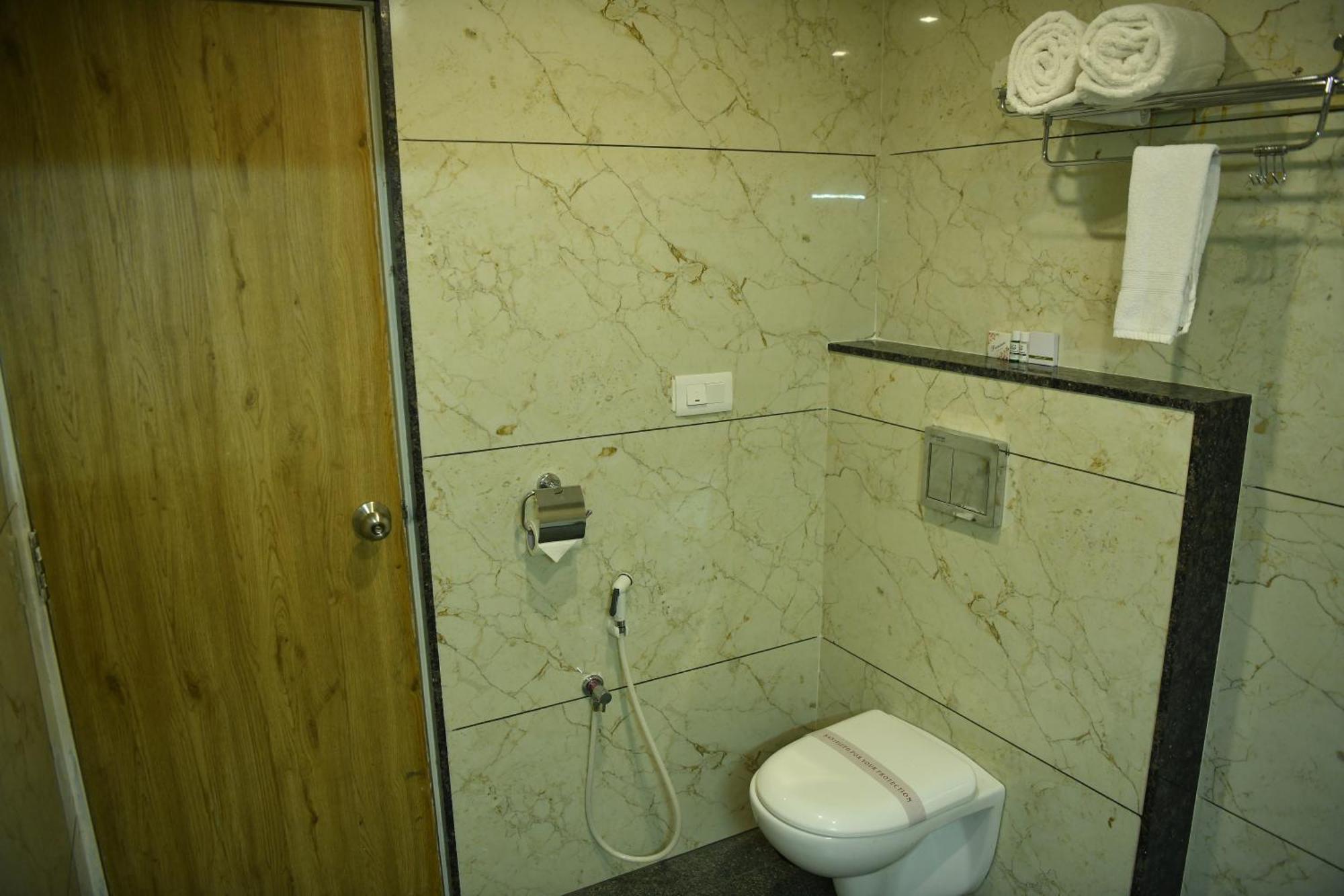 Signature Inn Chikmagalūr Kültér fotó